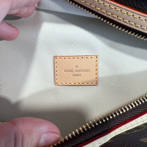 Sold! New High Rise Bumbag - Picture 7 of 8